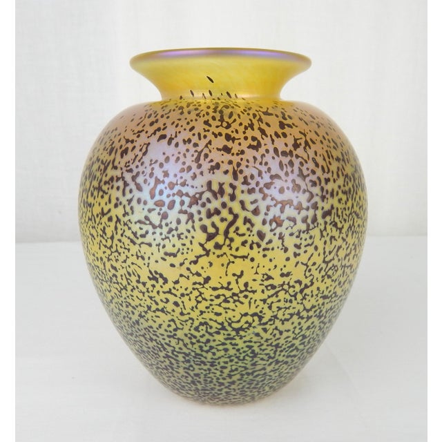 1980s Iridescent Modern Art Glass Vase by Magic Sands, Signed For Sale - Image 4 of 12