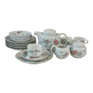 1980s Alhambra by Hutschenreuther Tavola Leonard Paris 23-Piece Tea Set