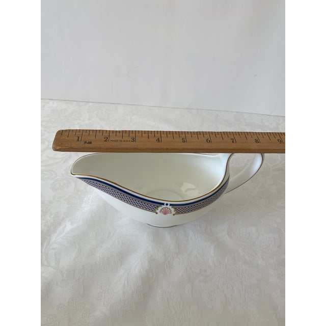 Late 20th Century Vintage Exquisite Wedgwood Waverley Bone China Gravy Boat and Under-Plate Mint Condition For Sale - Image 5 of 12