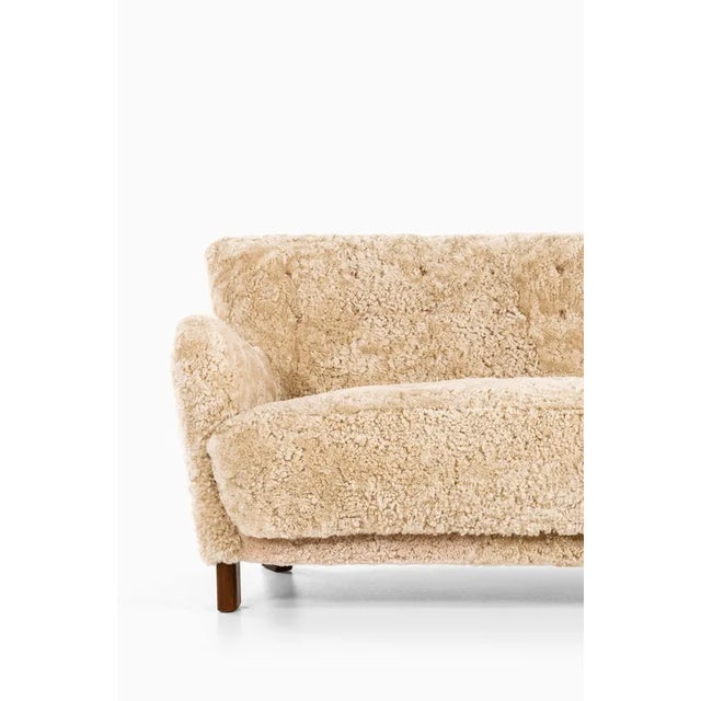 Fritz Hansen Sofa in Beech with Custom Upholstery by Fritz Hansen, 1941 For Sale - Image 4 of 11