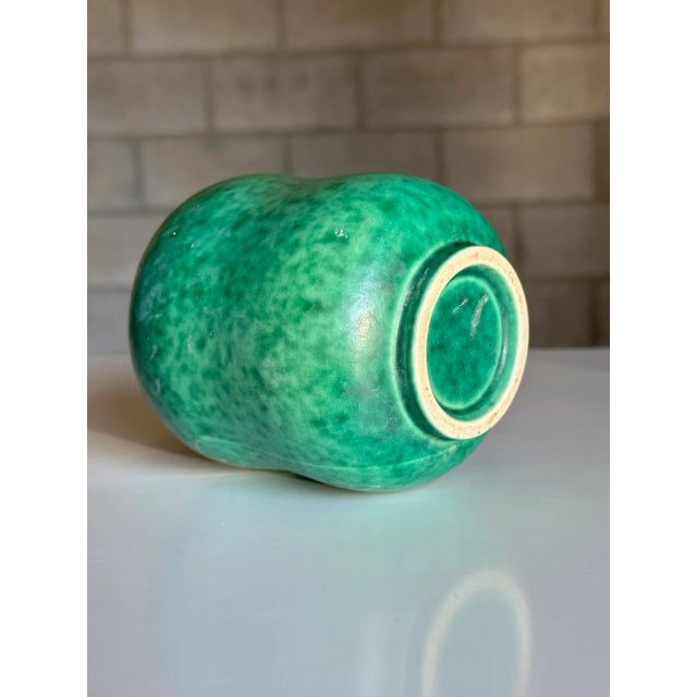 Green 1950s Wilhelm Kåge for Gustavsberg Argenta Gourd Shaped Vase, Unmarked For Sale - Image 8 of 8