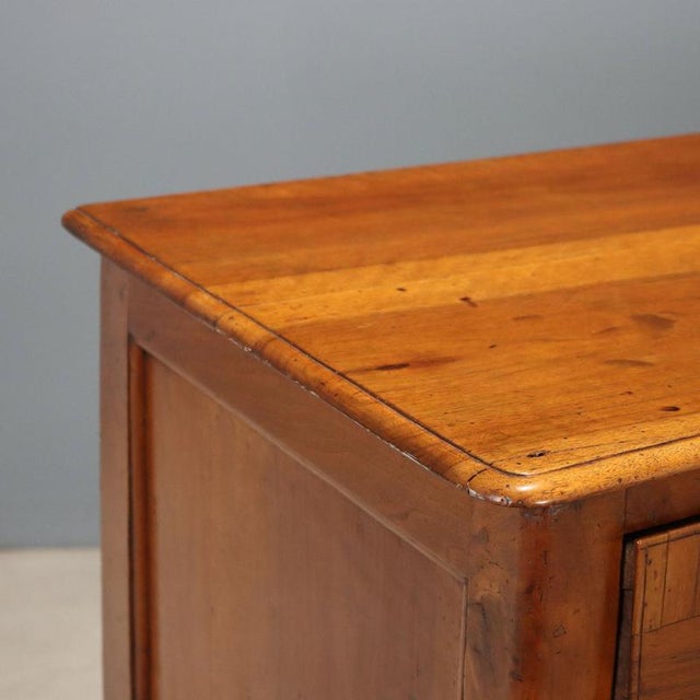 18th Century Barocchetto Walnut Chest of Drawers, Italy For Sale - Image 4 of 12