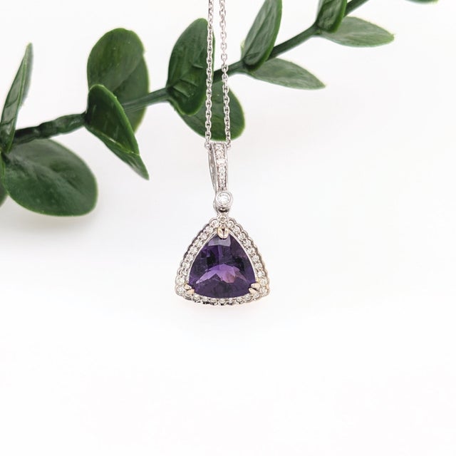 Modern Amethyst Pendant With Natural Diamond Accents: Solid 14k Gold, Trillion 9mm For Sale - Image 3 of 8