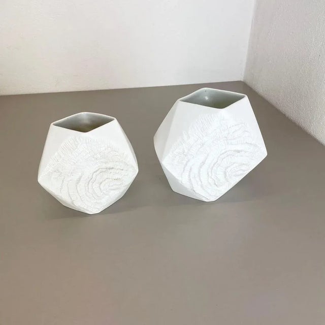 Op Art German Biscuit Porcelain Vases from Ak Kaiser, 1970s, Set of 2 For Sale - Image 3 of 15