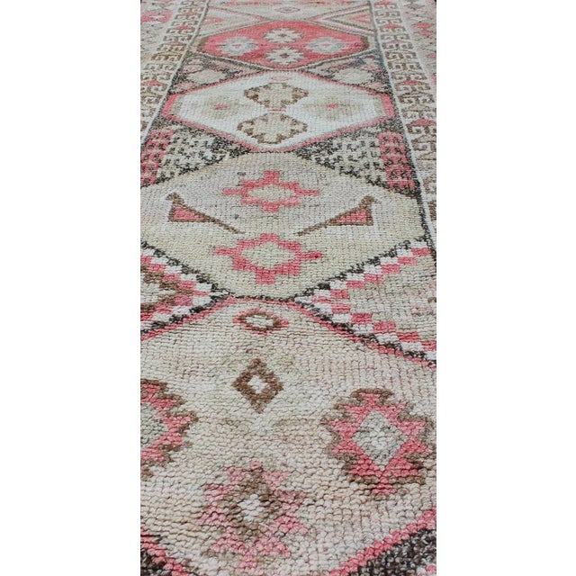 Vintage Turkish Oushak Runner With Geometric Design in Charcoal, Pink, and Cream For Sale In Atlanta - Image 6 of 13