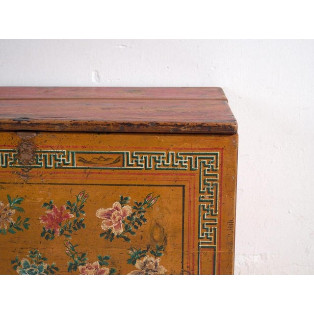 Antique Chinese Chest in Wood, 1900 For Sale - Image 5 of 10