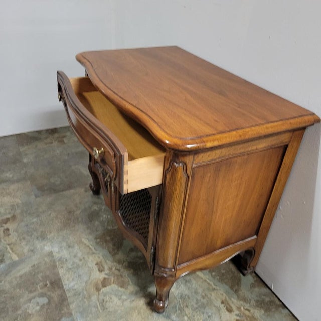 Vintage Thomasville French Provincial Country Chicken Wire Mesh