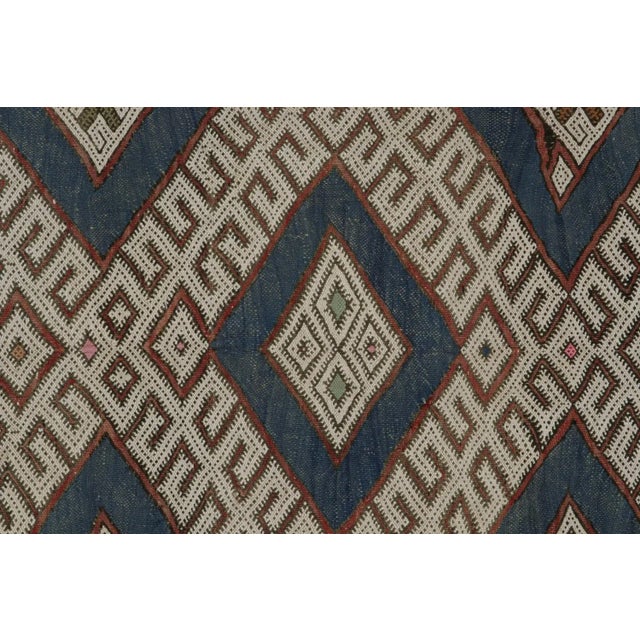 1940s 1940s Vintage Zayane Moroccan Kilim Rug With Geometric Patterns For Sale - Image 5 of 7