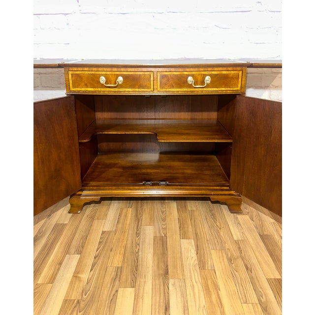 Traditional Mid 20th Century Henredon Aston Court Flip Top Server Cart For Sale - Image 3 of 9