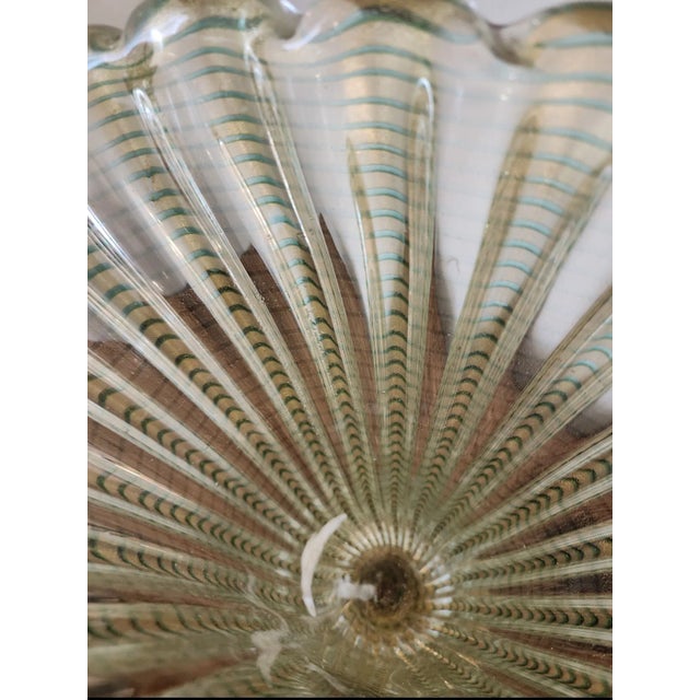 Barovier e Toso 1950s Tall Murano Style Italian Zebrati Glass Vase Attributed to Barovier For Sale - Image 4 of 5