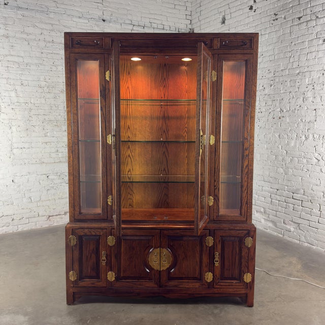 Campaign Late 20th Century Campaign or Chinoiserie Style Lighted China Hutch by Bernhardt Dark Oak & Brass For Sale - Image 3 of 18