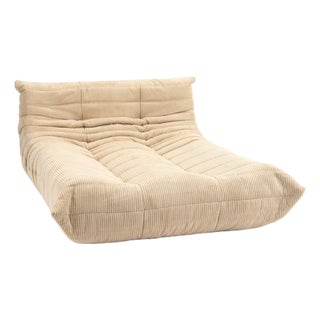 Vintage Ligne Roset Togo Chaise Lounge in Cream Corduroy For Sale