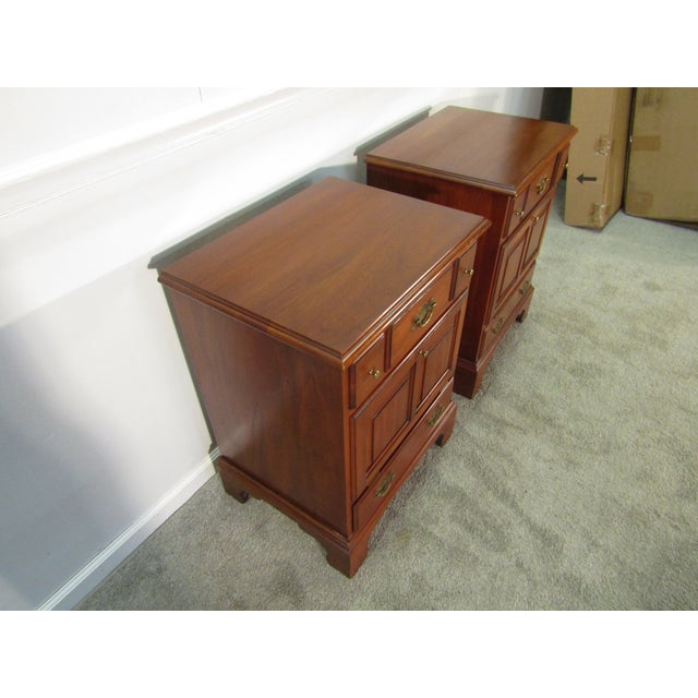 Item : Henkel Harris solid cherry pair of nightstands. Age: 1960's. Details: Number 24 finish and dovetailed drawers....