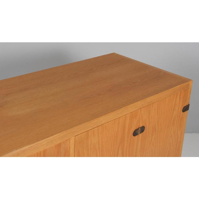 BM57 Sideboard in Oak and Brass by Børge Mogensen for Lauritsen & Søn, 1960s For Sale - Image 3 of 11