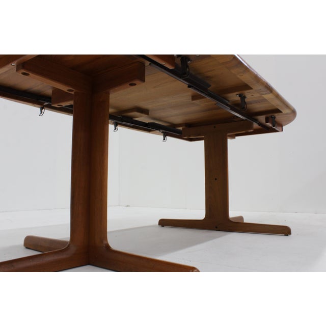 Wood Vintage Danish Round Extendable Dining Table in Teak, 1960s For Sale - Image 7 of 9