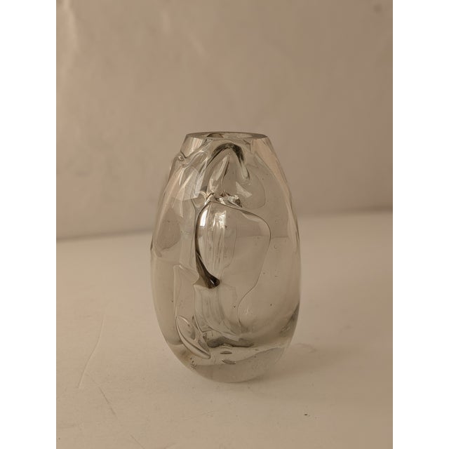 Contemporary Signed Biomorphic Glass Vase by Michael Boylan – Sculptural Art Glass For Sale - Image 3 of 10