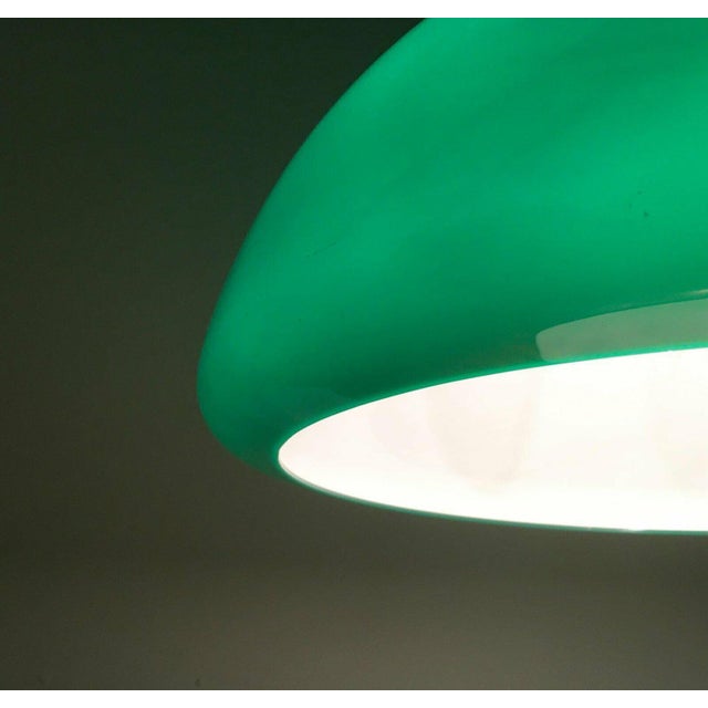 Mid-Century Space Age Italian Green Early Model Toledo Table Lamp by Luigi Massoni for Guzzini, 1960s For Sale - Image 10 of 18