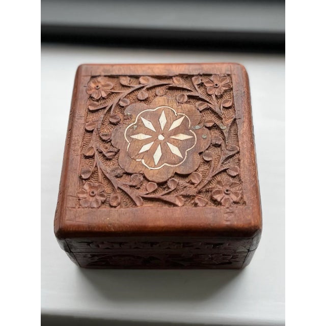 1960s 1960s Vintage Carved Walnut Keepsake Box For Sale - Image 5 of 9