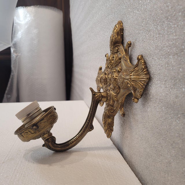 Louis XVI Wall Light in Gilt Bronze, France, 1920s For Sale - Image 6 of 14