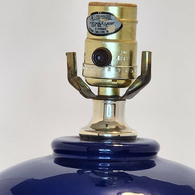 Vintage Mid-Century Modern Cobalt Blue Ceramic Table Lamp For Sale - Image 4 of 7