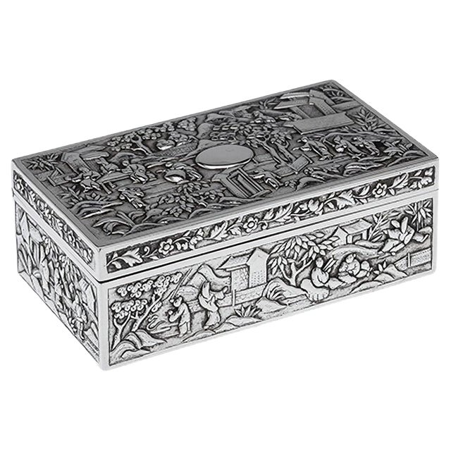 19th Century Chinese Solid Silver Aristocratic Processions Scene Box, 1870 For Sale