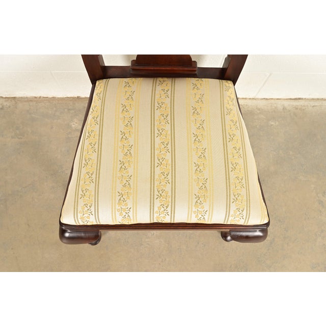 Wood Henkel Harris Queen Anne Solid Mahogany Dining Chairs, Set of Four For Sale - Image 7 of 14