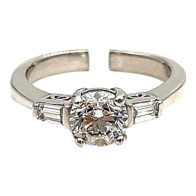 1.13 Ct Platinum Diamond Ring Size 5 For Sale