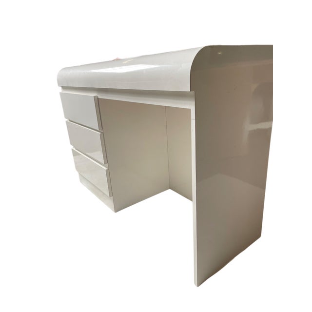 Nice Vintage all original white waterfall postmodern desk or vanity Unisex in fashion edits in any setting