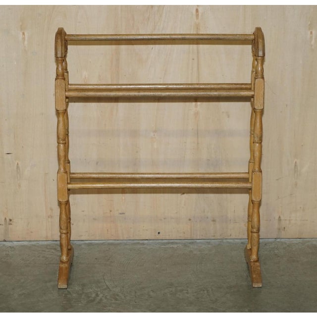Sstunning antique circa 1900 solid pine bathroom towel rail with nicely antiqued finish A good looking well made and...