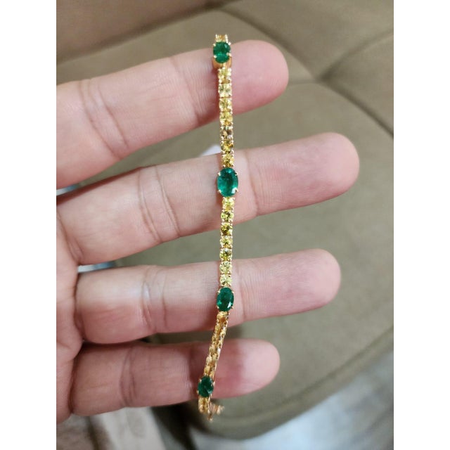 Natural Emerald Bracelet with 2.60 Cts Emerald & Yellow Sapphire 6.00 Cts 18k For Sale - Image 4 of 18