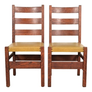 Gustav Stickley Antique Mission Oak Arts & Crafts Ladder Back Dining Chairs, Pair For Sale
