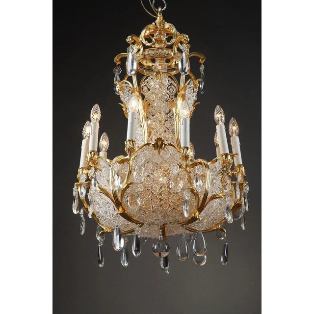 19th Century 10-Light Ormolu and Crystal Basket-Shaped Chandelier For Sale - Image 3 of 17
