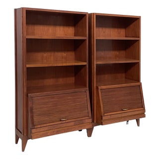Mid-Century Modern Italian Sideboard in Wood, 1960s For Sale