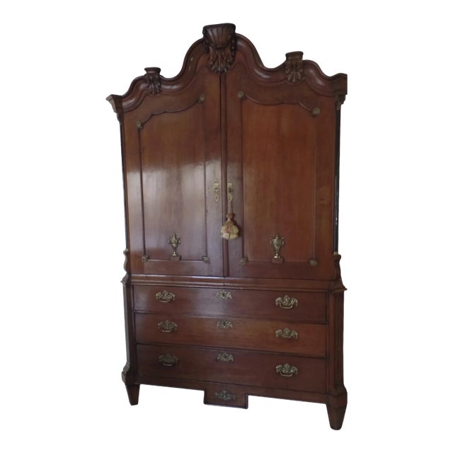 18th Century Dutch Neoclassical Linen Press For Sale