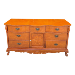 1980s Lexington Victorian Sampler Collection Dresser