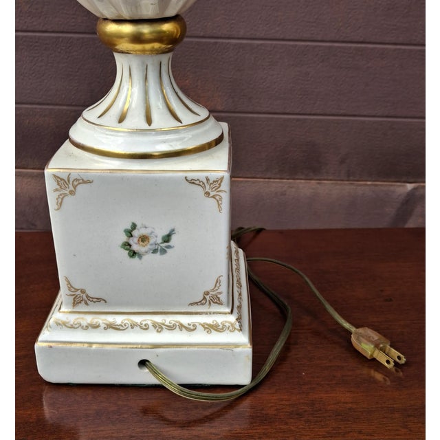 White Mid 20th Century French Hand-Painted Porcelain Table Lamp With a Floral Motif and Gilt Accents For Sale - Image 8 of 9