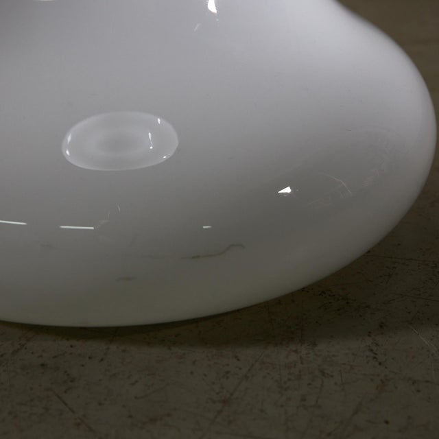 White Murano Glass Floor Lamp with Chrome Belt from AV Mazzega, 1970s For Sale - Image 8 of 9