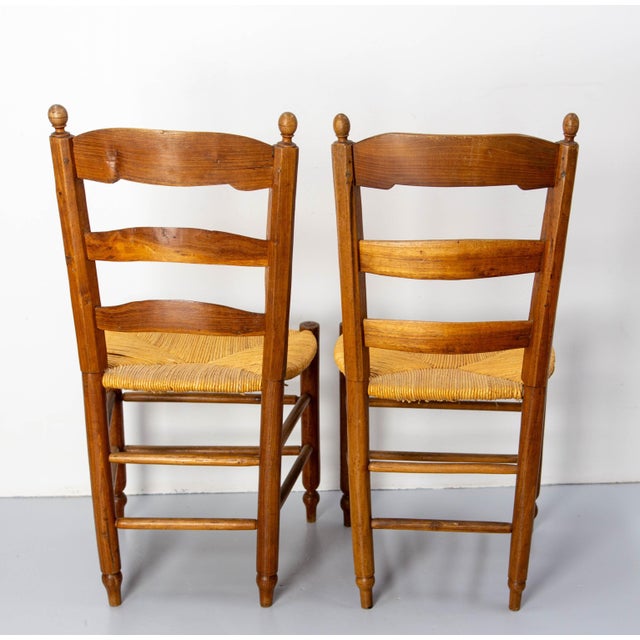 French Straw and Elm Chairs, Late 19th Century, Set of 8 For Sale - Image 8 of 18