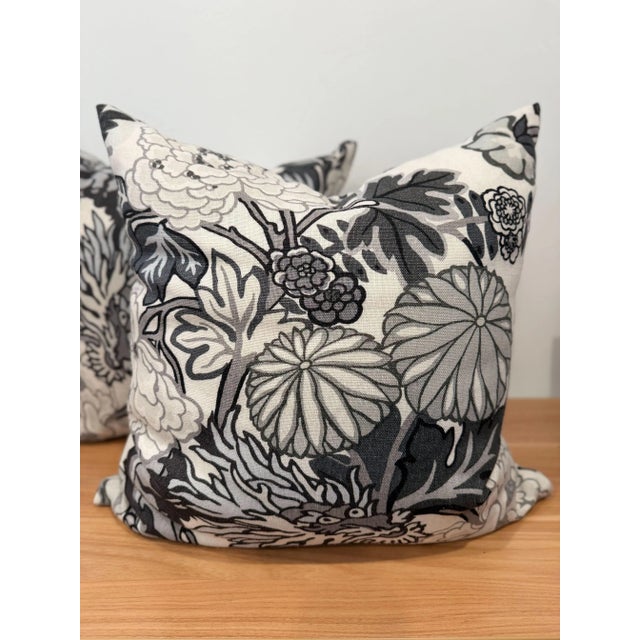 Schumacher Schumacher – Chiang Mai Dragon – Smoke – Linen Cushion Cover and Insert – Chinoiserie Dragon Motif For Sale - Image 4 of 7