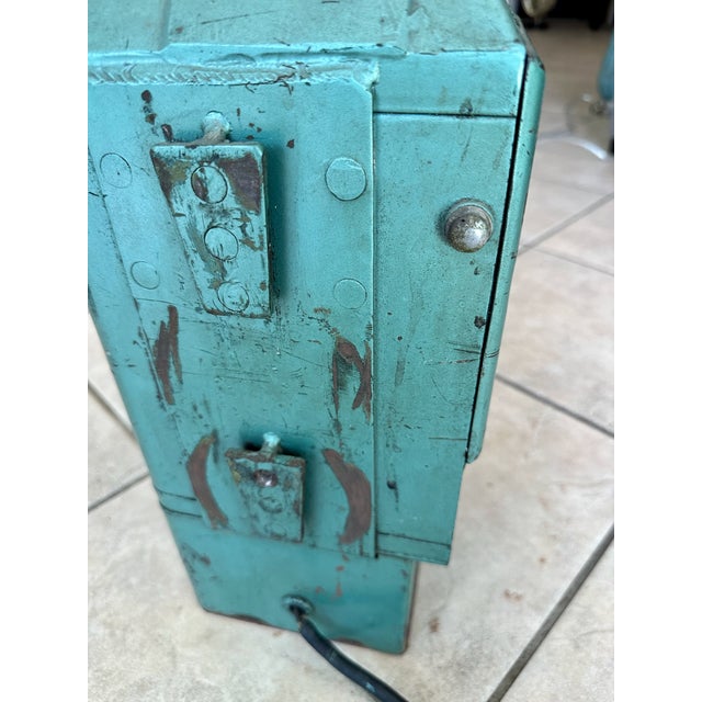 Antique Green Johnson Fare Box Co. Trolley Bus Fare Box For Sale - Image 16 of 17