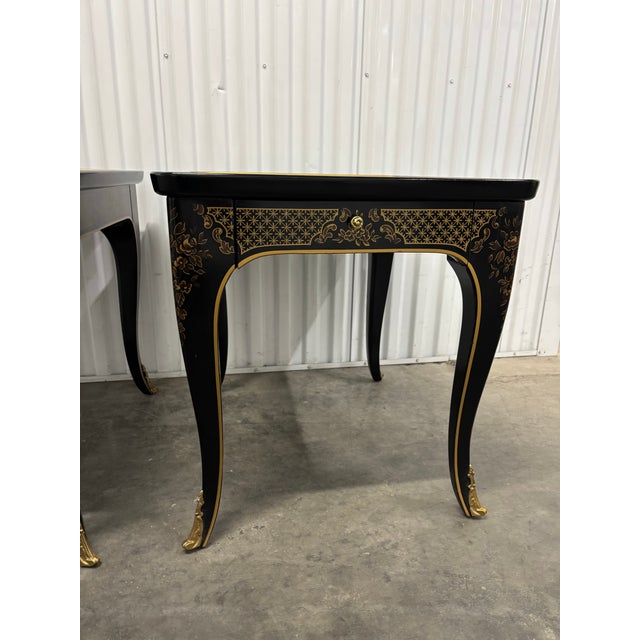 Chinoiserie Drexel Heritage Et Cetera Chinoiserie Black & Burl End Tables- A Pair For Sale - Image 3 of 12