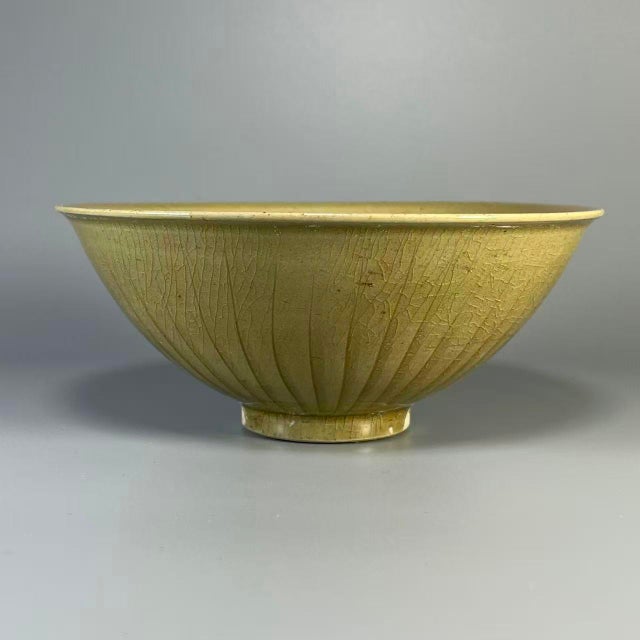 Chinese Northern Song Dynasty Chinese Longquan Celadon Carved Floral Bowl For Sale - Image 3 of 7