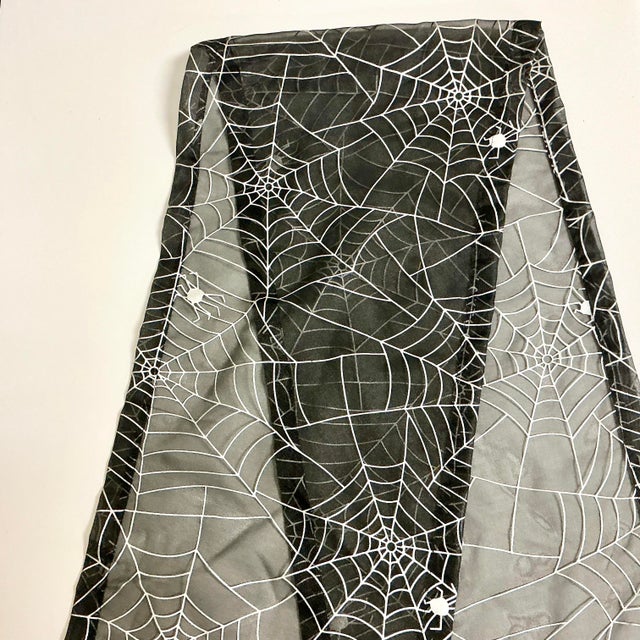 1980s Vintage Boho Chic Americana Halloween Spider Web Table Runner For Sale - Image 6 of 8