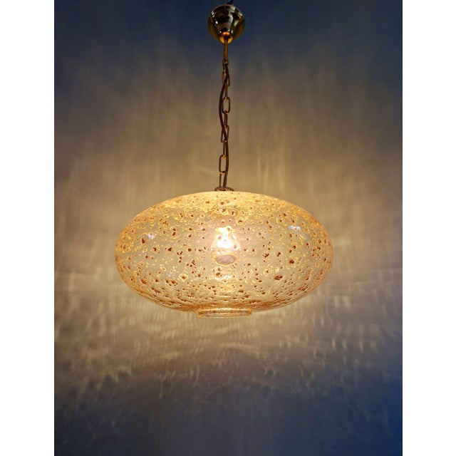 Large Vintage Pendant Light in Clear Glass Inlaid with Gold Glitter, Germany, 1970 For Sale - Image 6 of 12