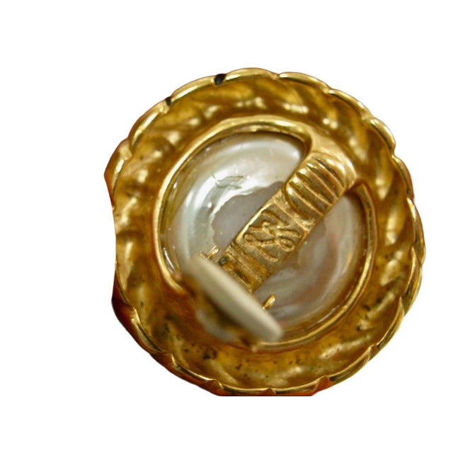 Modern Karl Lagerfeld 1980s Large Baroque Glass Pearl Gold Plated Cable Link Earrings, 2 Pieces For Sale - Image 3 of 4
