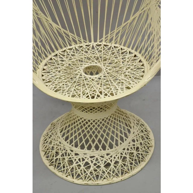 Mid 20th Century Russell Woodard Woven Spun Fiberglass Tall Fan Back Peacock Diamond Chair For Sale In Philadelphia - Image 6 of 11