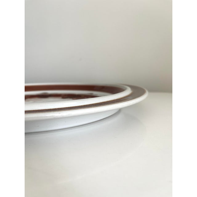 Light Gray Vintage 1970s Arabia of Finland Rosmarin Brown Round Serving Platter For Sale - Image 8 of 8