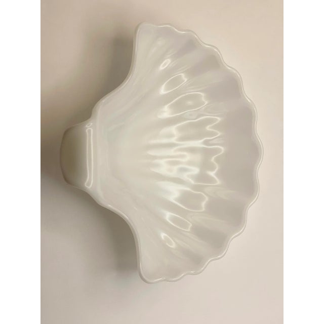 1940s Vintage Milk Glass Seashell Dish For Sale - Image 5 of 10