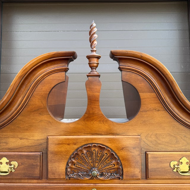 1970s 1970s Statton Private Collection Queen Anne / New England Solid Cherry 11 Drawer Highboy Dresser in Oldtowne Cherry For Sale - Image 5 of 18