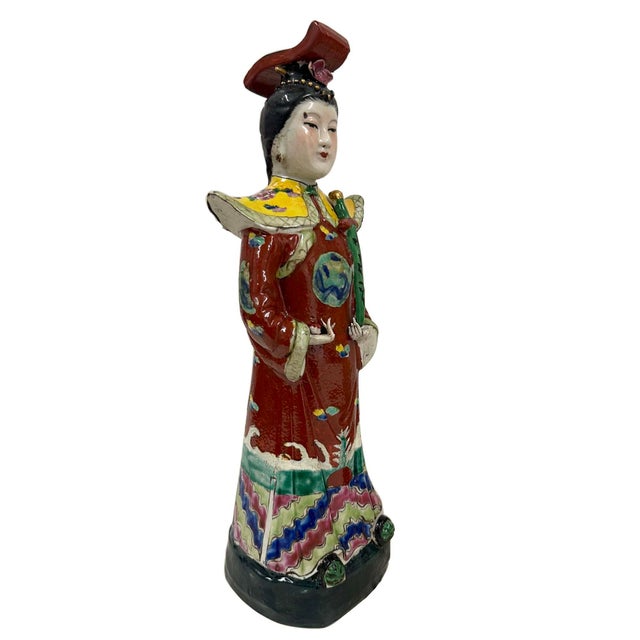 Mid-20th Century Chinese Wucai Emperor and Empress Figures For Sale - Image 10 of 13